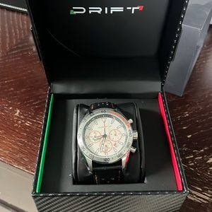Drift luxury watch - black leather band